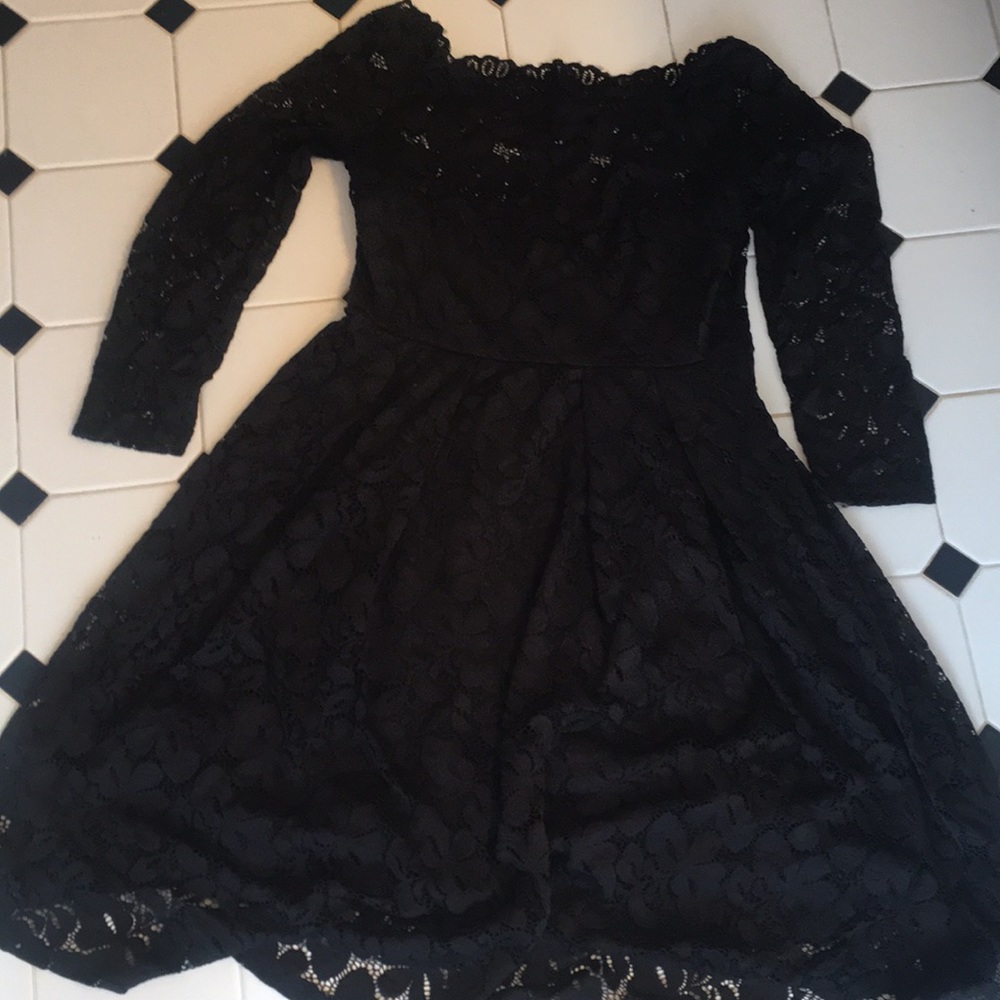 Off Shoulder Lace Dress